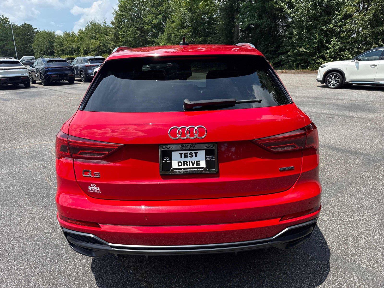 Used 2022 Audi Q3 2.0T Premium Plus w/ Premium Plus Package AWD/4WD image 7