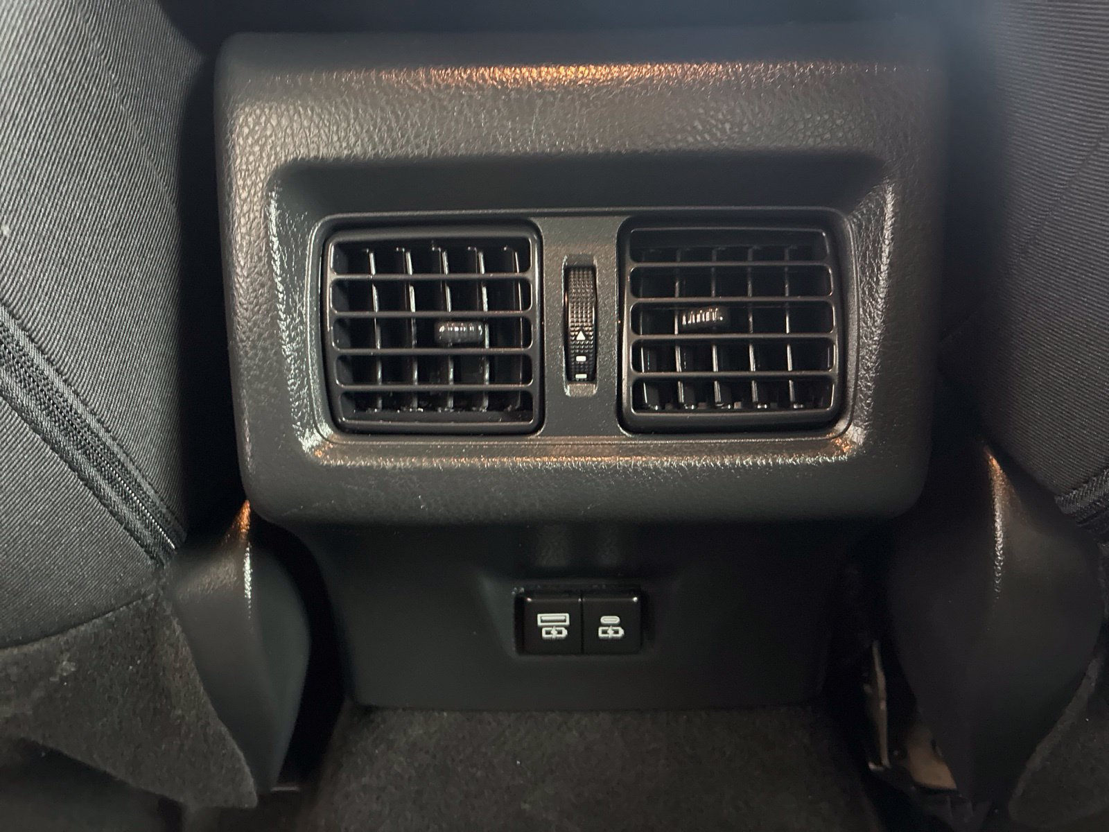 Used 2025 Toyota Camry LE FWD image 13