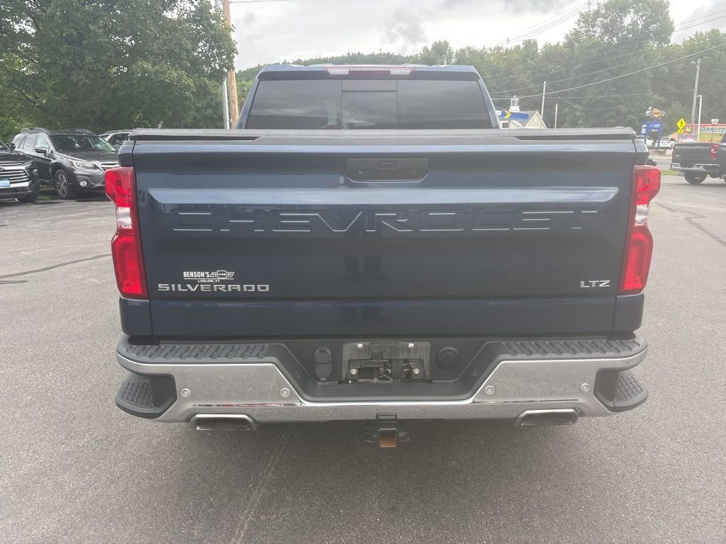 Certified 2020 Chevrolet Silverado 1500 LTZ w/ LTZ Premium Package AWD/4WD image 4