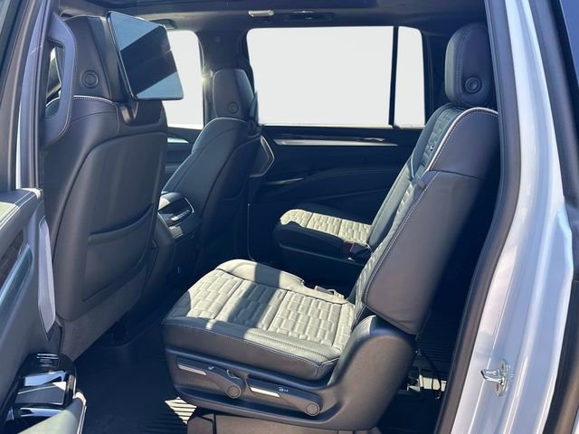 Used 2026 Cadillac Escalade ESV Platinum Luxury w/ LPO, Floor Liner Package AWD/4WD image 17