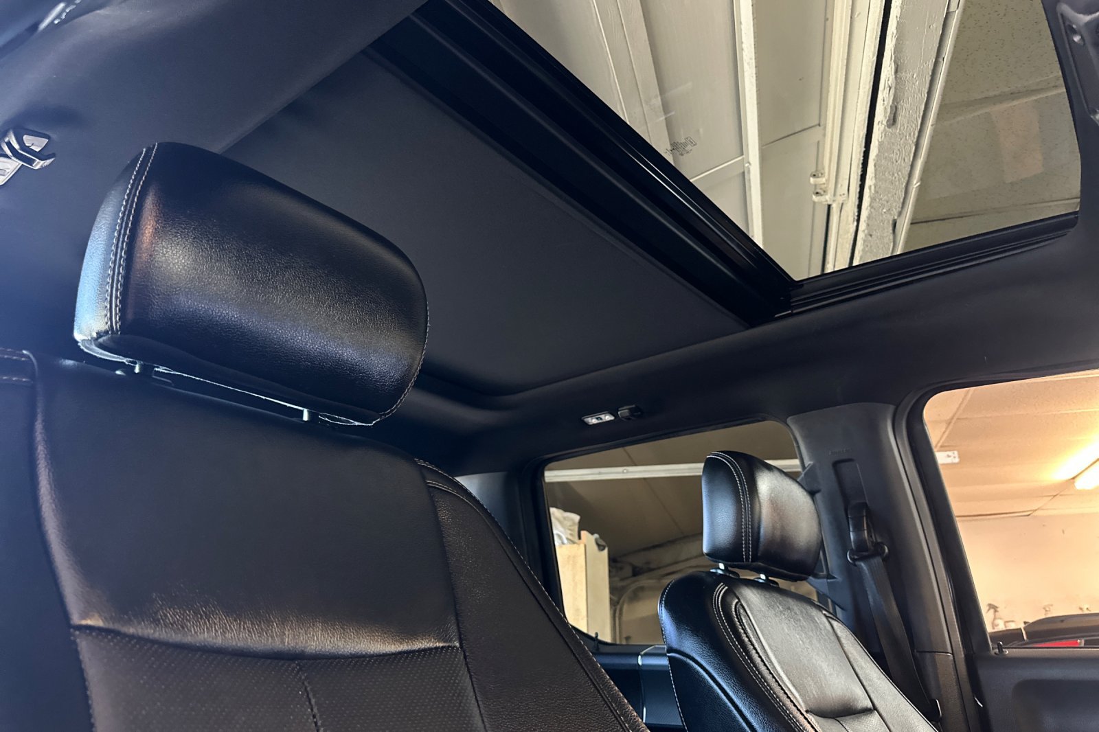 Used 2020 Ford F150 Lariat w/ Equipment Group 502A Luxury AWD/4WD image 16