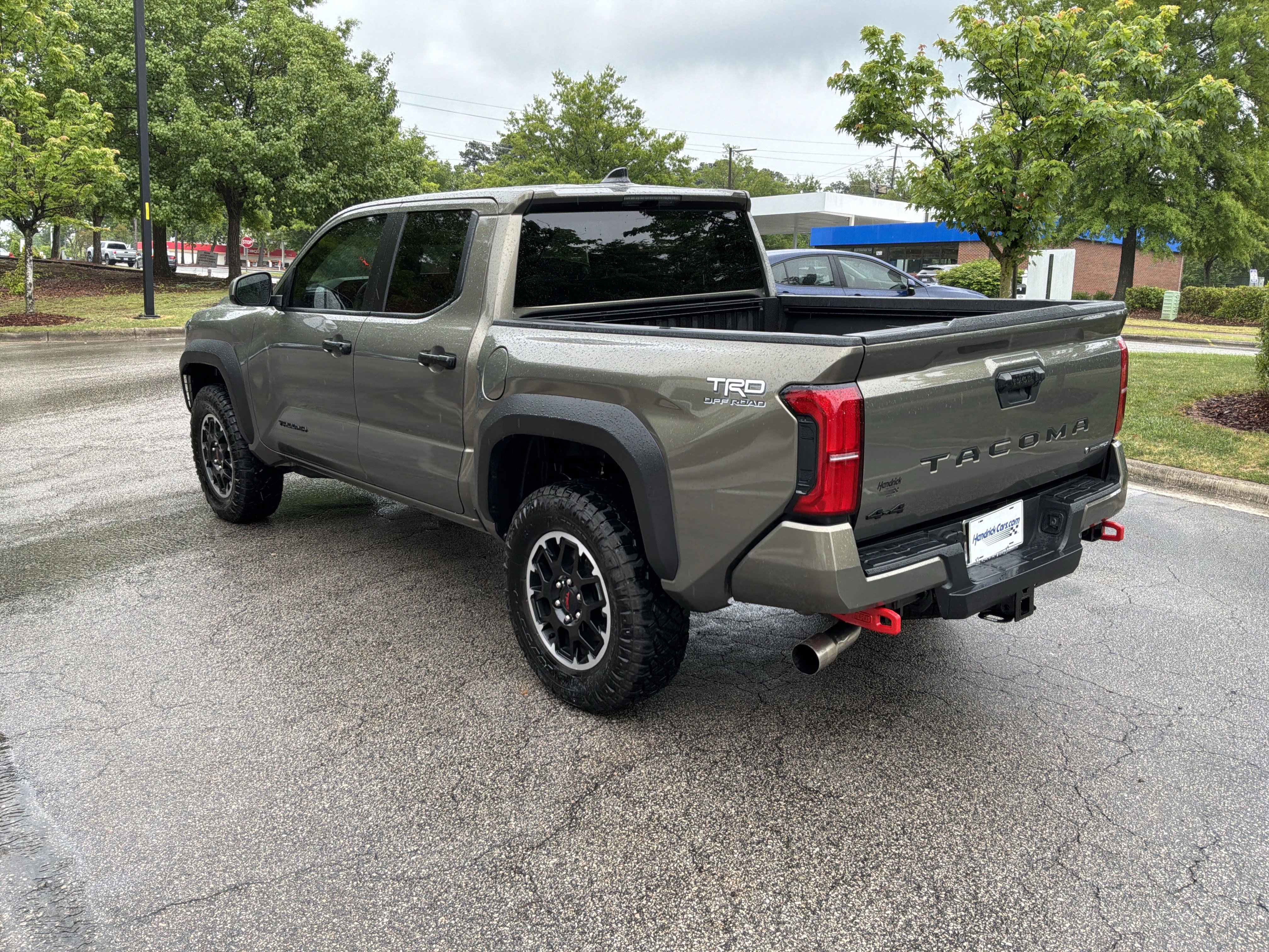 Used 2025 Toyota Tacoma TRD Off-Road AWD/4WD image 8