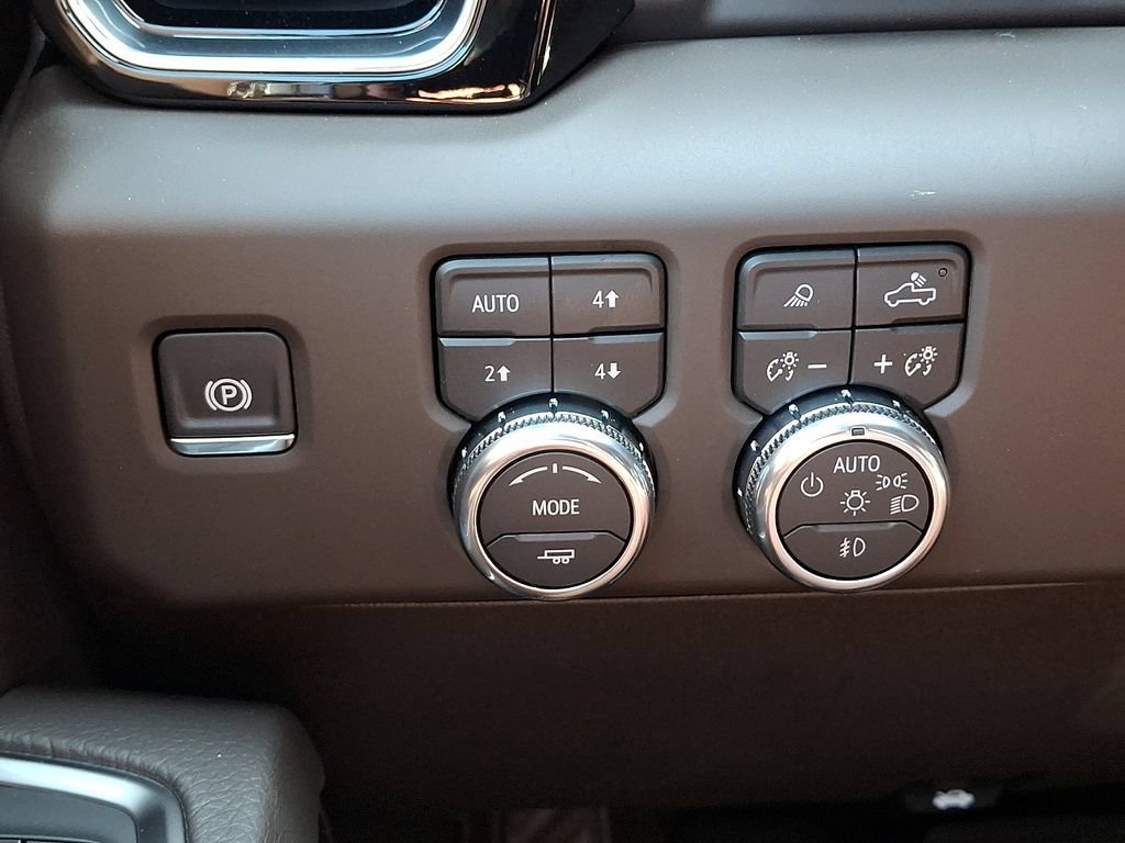 New 2026 GMC Sierra 2500 Denali w/ Denali Reserve Package AWD/4WD image 16