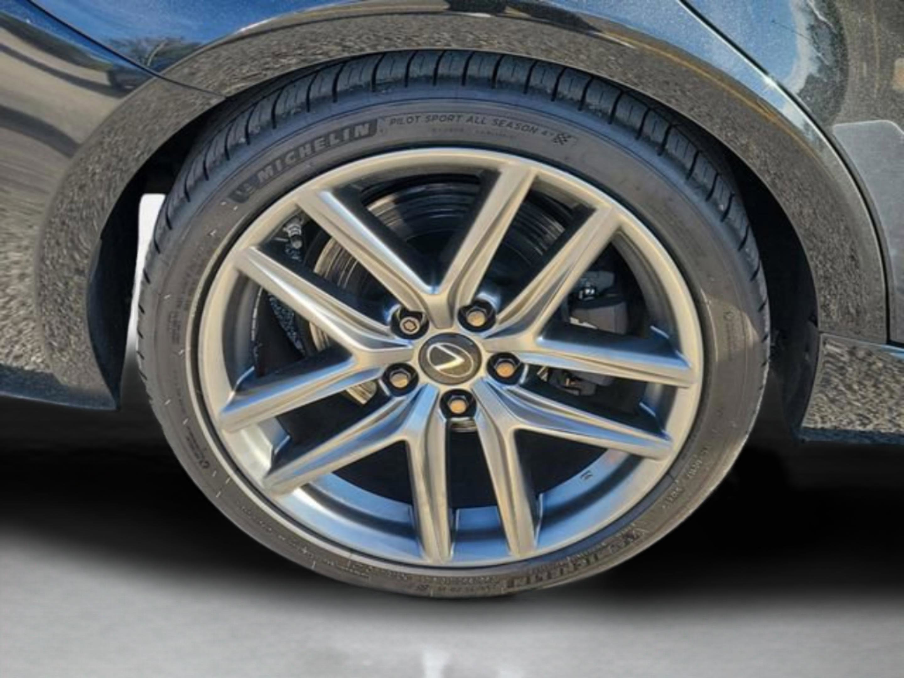 Used 2020 Lexus IS 350 F Sport w/ F Sport Package RWD image 5