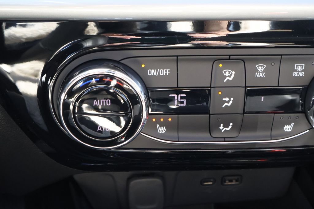 New 2026 Chevrolet Trax LT w/ Sunroof Package FWD image 29