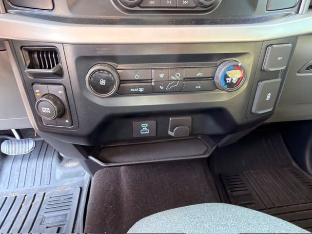 Used 2023 Ford F150 XLT AWD/4WD image 4