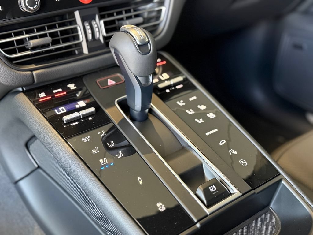 New 2026 Porsche Macan GTS AWD/4WD image 20