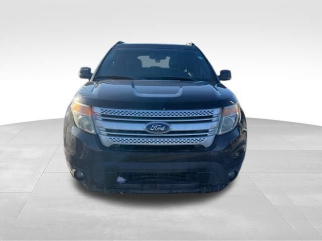 Used 2013 Ford Explorer XLT image 2