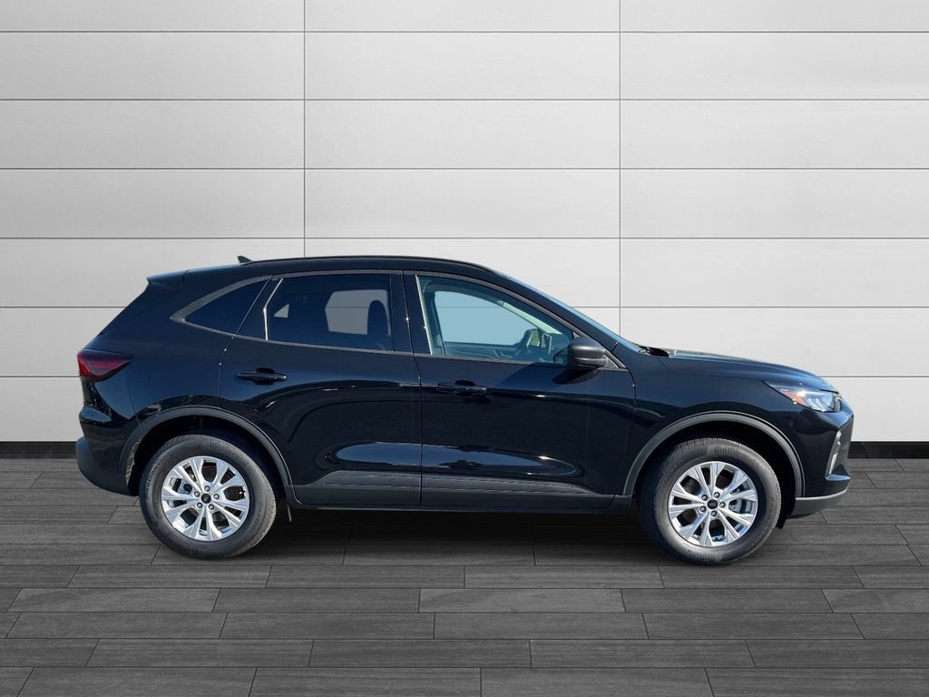 New 2026 Ford Escape Active w/ Tech Pack #1 AWD/4WD image 2