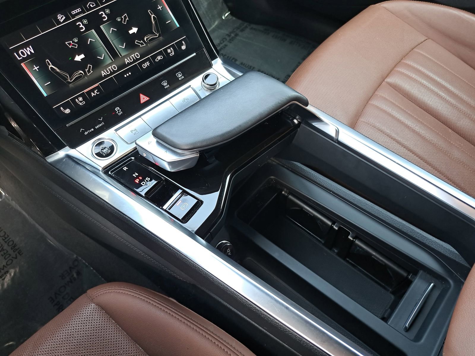Used 2022 Audi e-tron Premium Plus AWD/4WD image 26