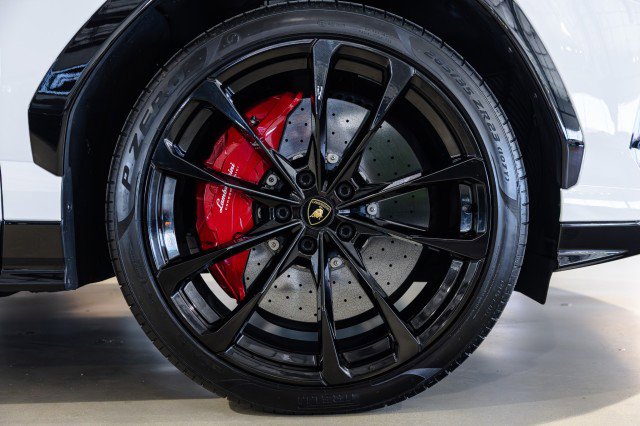 Used 2022 Lamborghini Urus AWD/4WD image 22