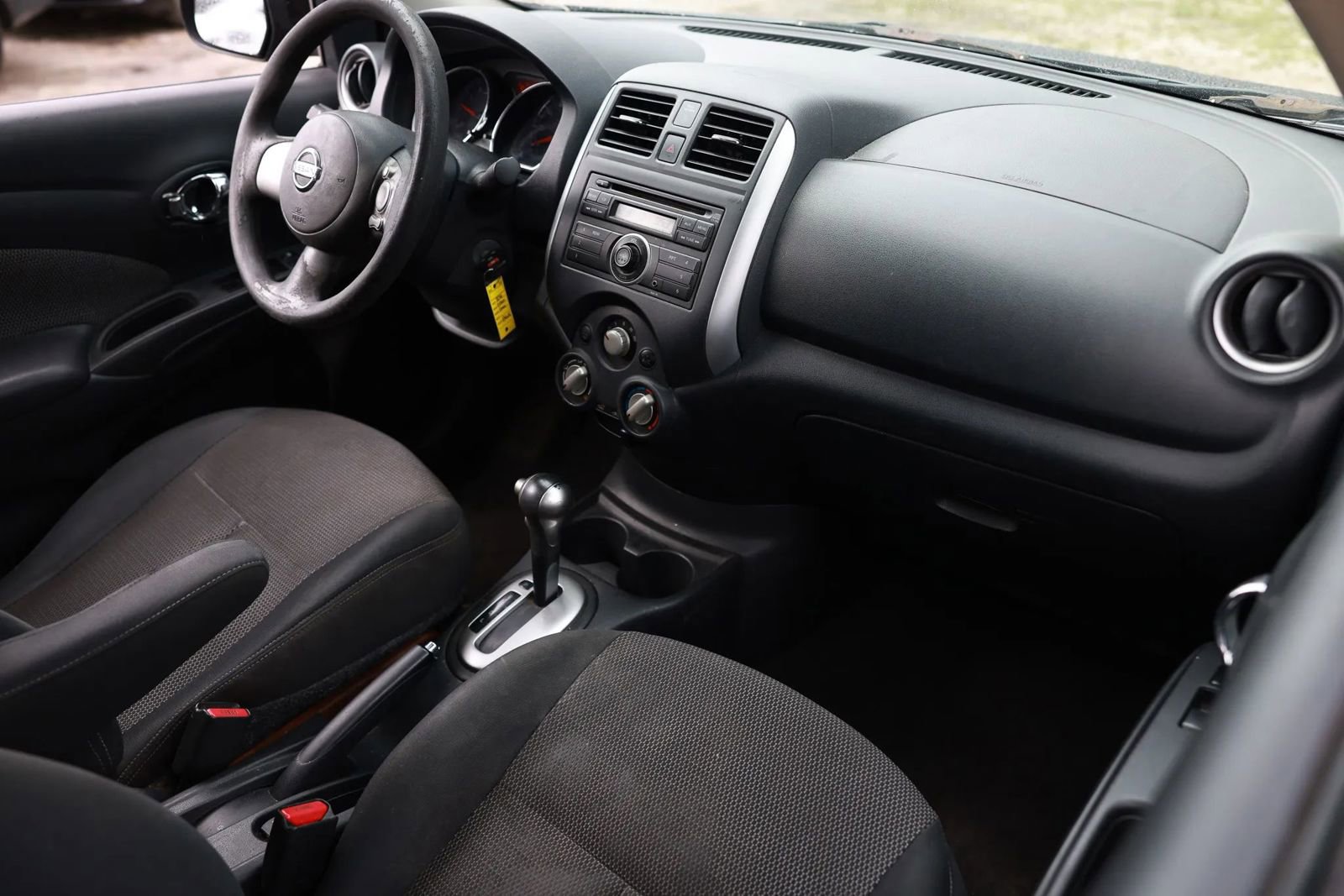 Used 2014 Nissan Versa SV image 18