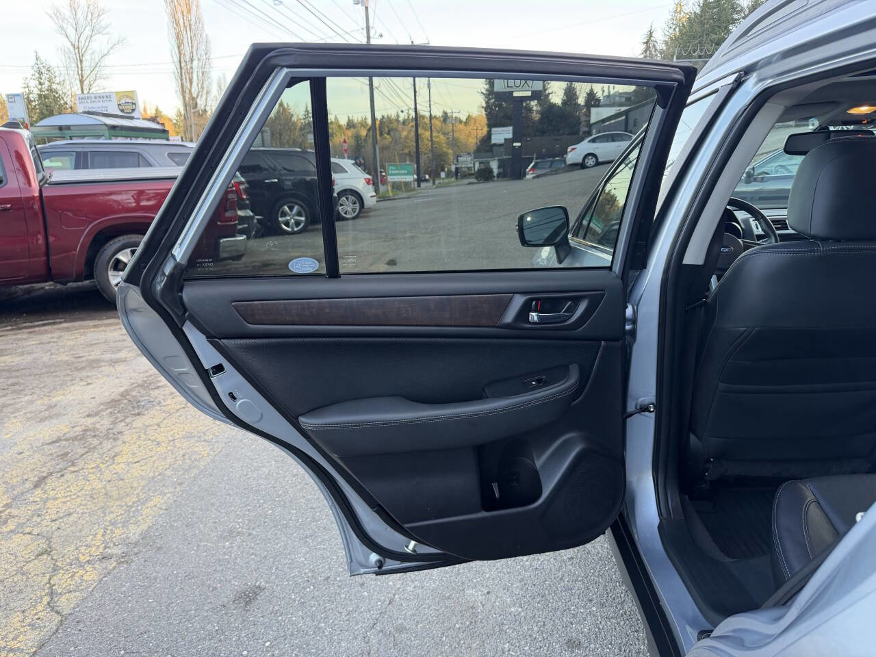 Used 2017 Subaru Outback 2.5i Limited w/ Popular Package #5 image 33