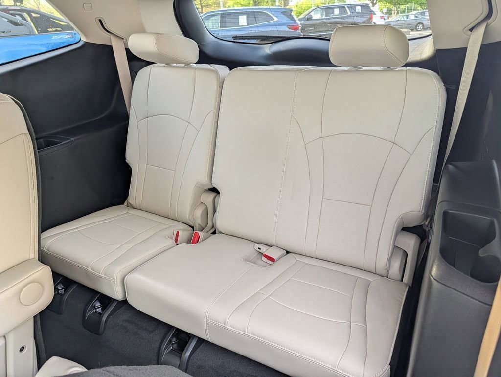 Used 2023 Buick Enclave Essence w/ Experience Buick Package image 16
