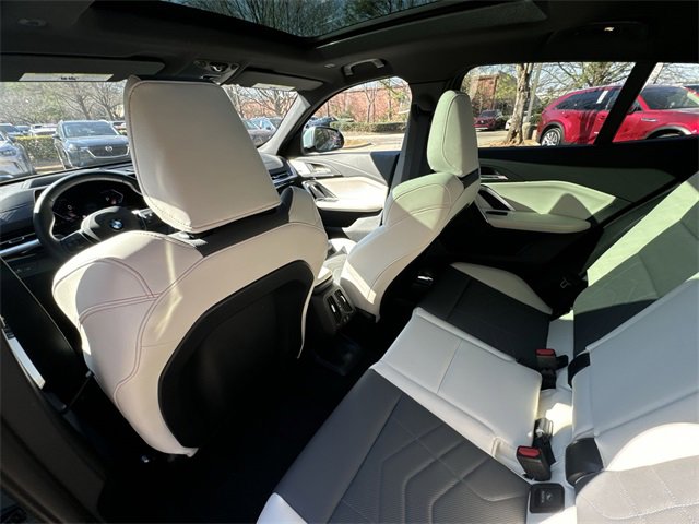 Used 2025 BMW X2 xDrive28i w/ Premium Package image 24