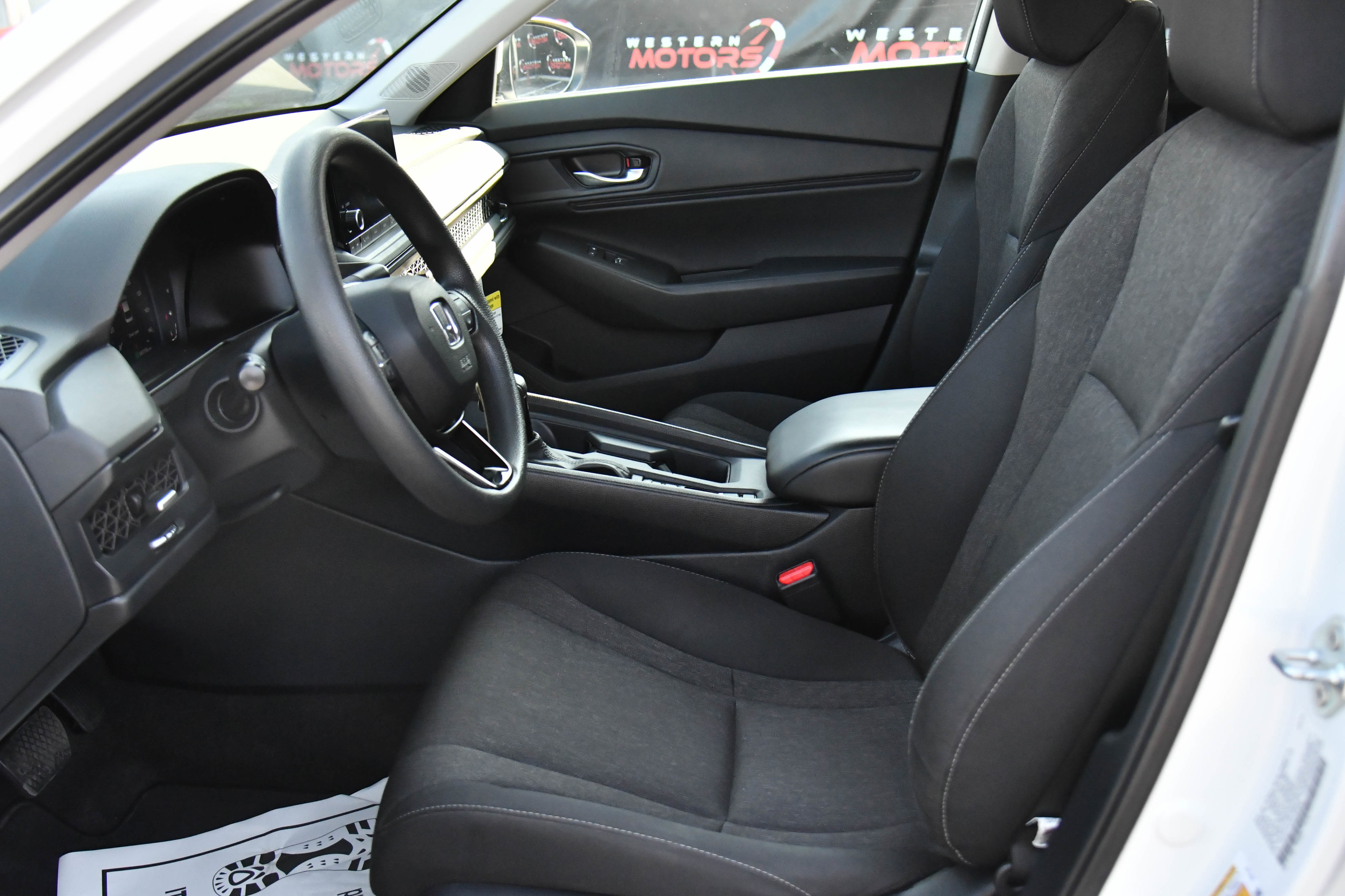 Used 2023 Honda Accord EX image 17