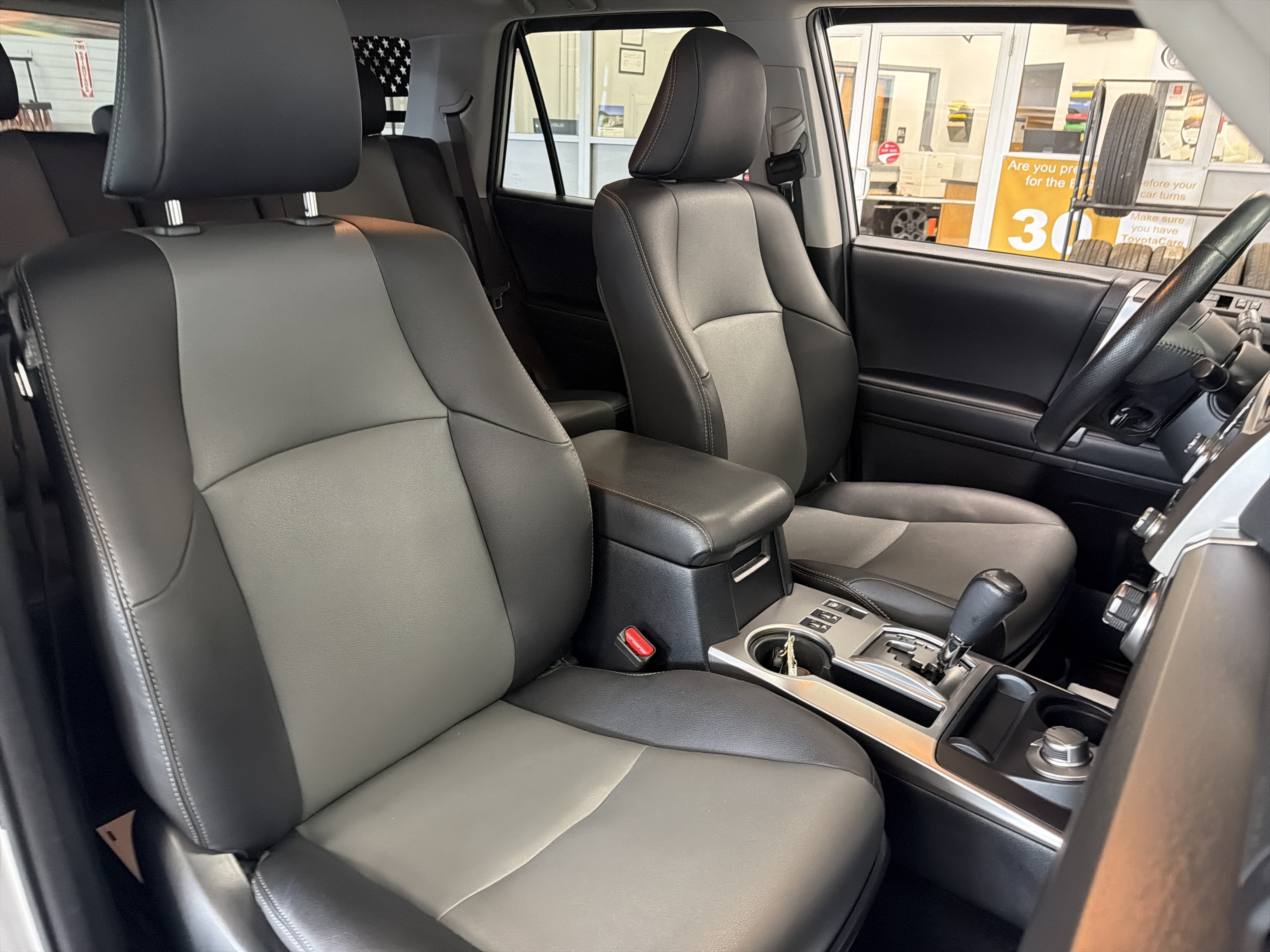Used 2024 Toyota 4Runner SR5 Premium w/ Moonroof Package AWD/4WD image 40