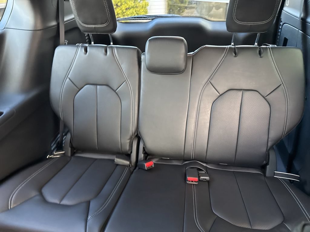 New 2026 Chrysler Pacifica Select AWD/4WD image 22
