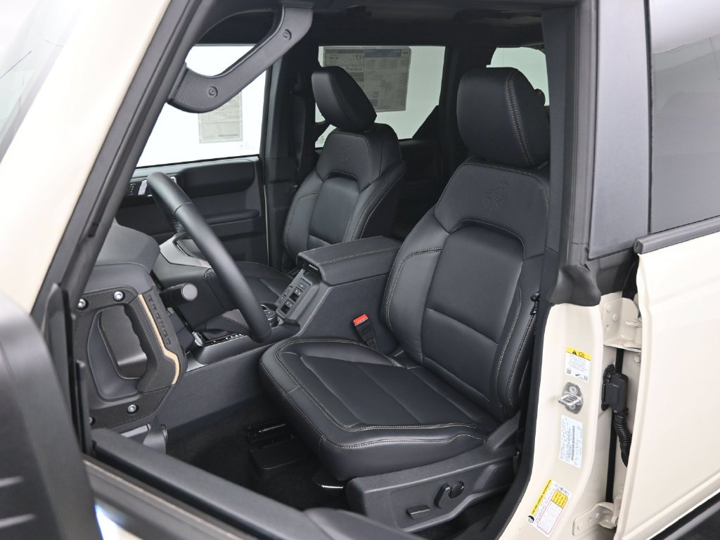 New 2026 Ford Bronco Badlands AWD/4WD image 8