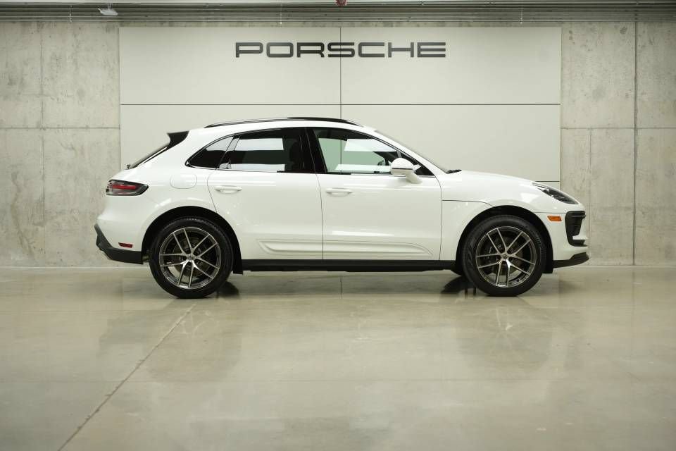 New 2026 Porsche Macan AWD/4WD image 8
