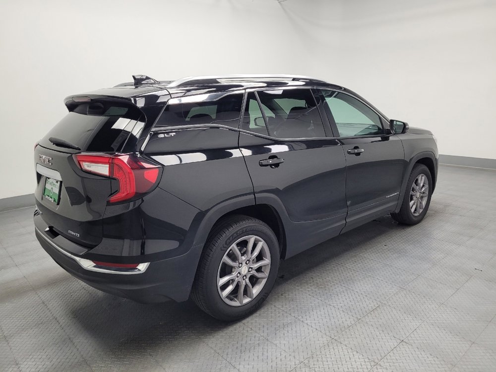 Used 2023 GMC Terrain SLT image 10