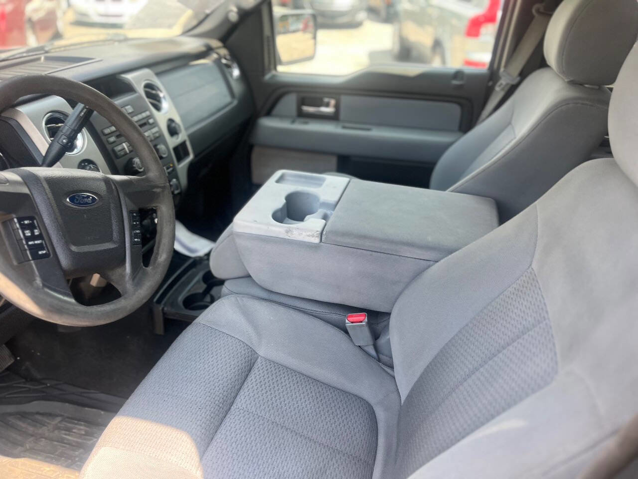 Used 2014 Ford F150 XLT w/ Trailer Tow Package image 12