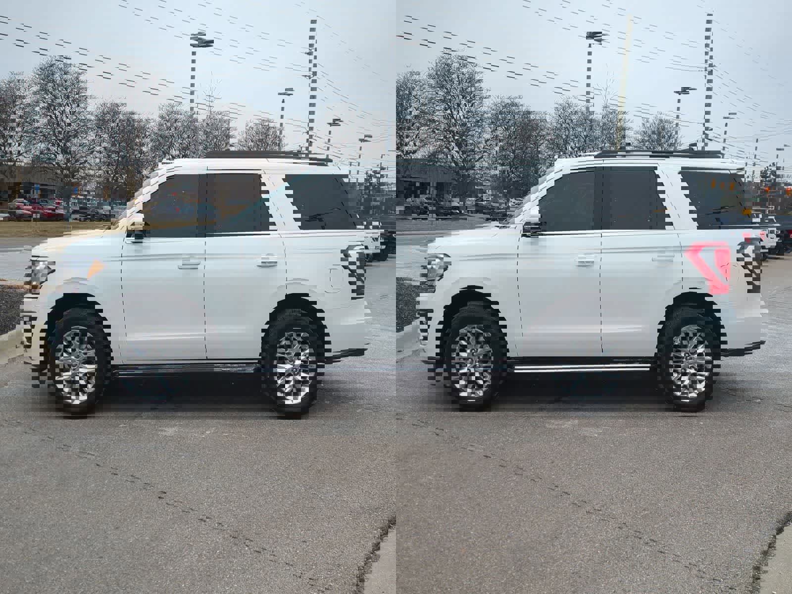 Used 2021 Ford Expedition XLT image 5