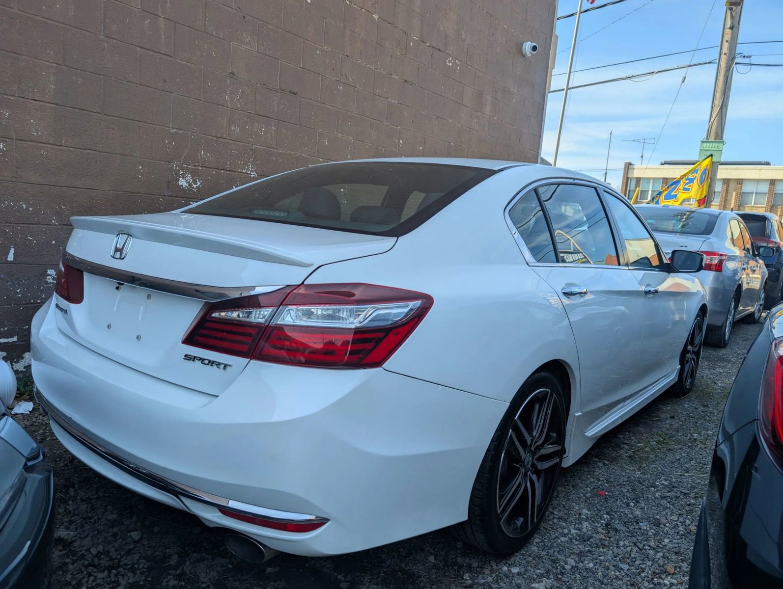 Used 2017 Honda Accord Sport image 14