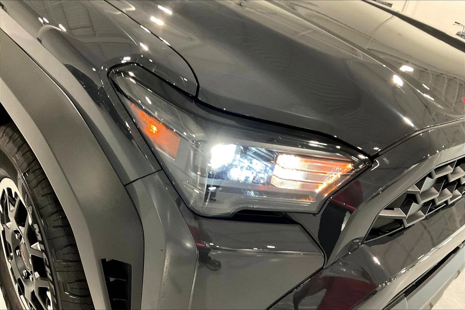 Used 2025 Toyota 4Runner 4WD image 31