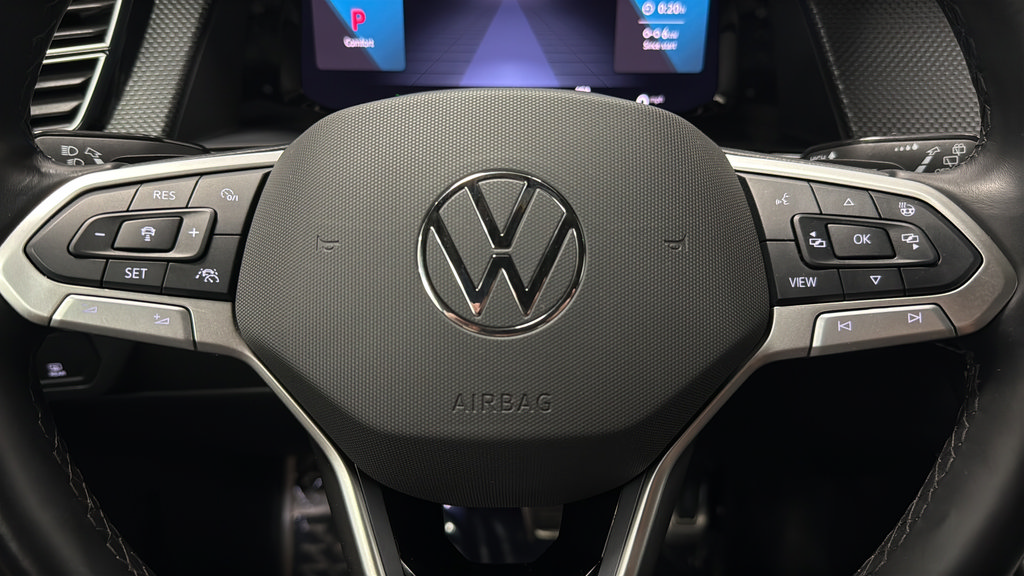 Used 2024 Volkswagen Atlas Cross Sport SEL R-Line AWD/4WD image 16