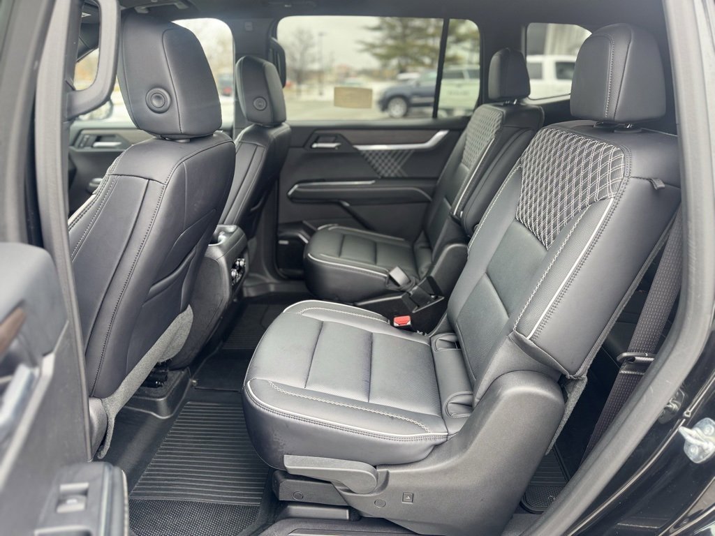 Used 2025 GMC Acadia Denali w/ LPO, Floor Liner Package image 26