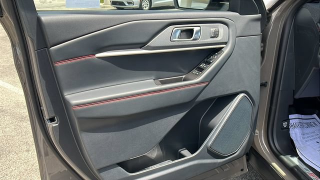 New 2026 Ford Explorer ST-Line w/ ST-Line Street Pack RWD image 14