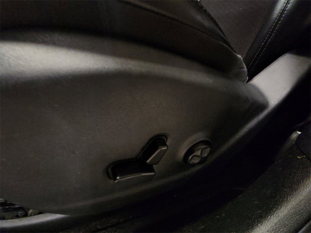 Used 2020 Jeep Cherokee Latitude Plus image 13