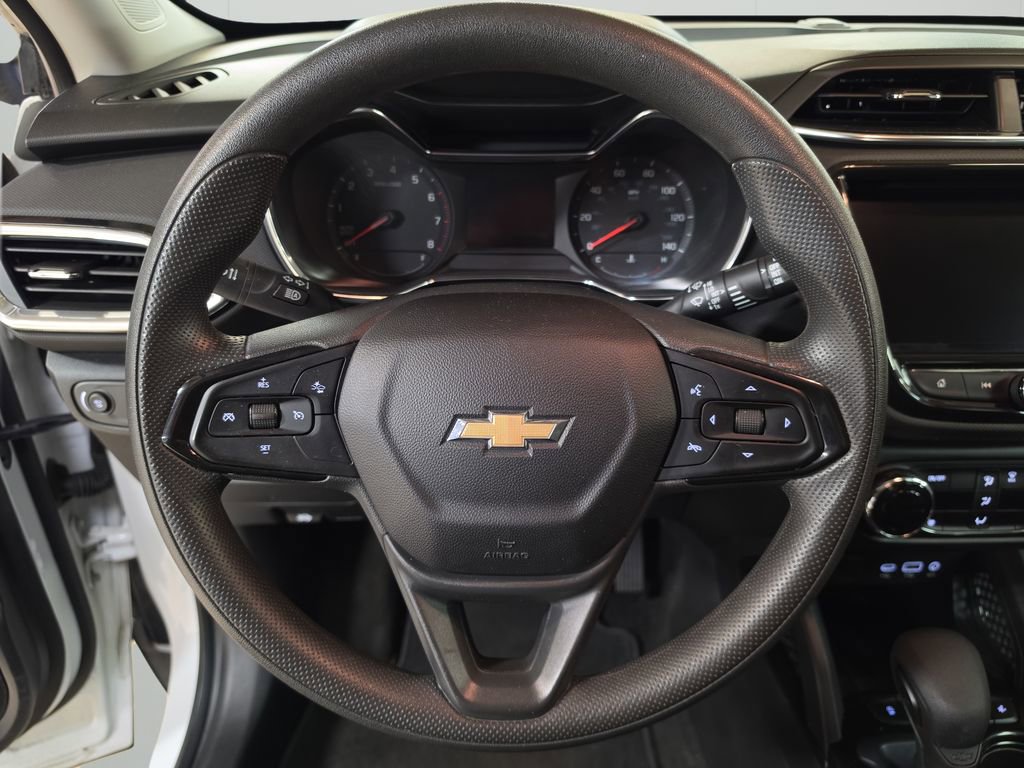 Used 2023 Chevrolet TrailBlazer LT w/ Convenience Package FWD image 17