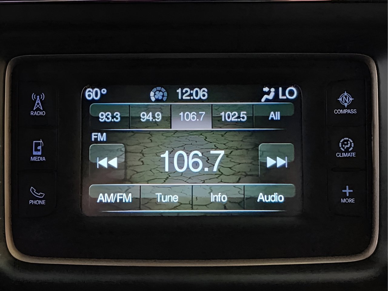 Used 2016 Jeep Grand Cherokee Laredo image 18