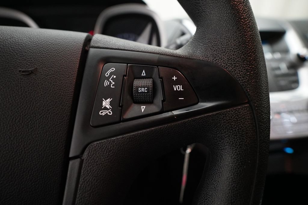 Used 2013 Chevrolet Equinox LS image 18