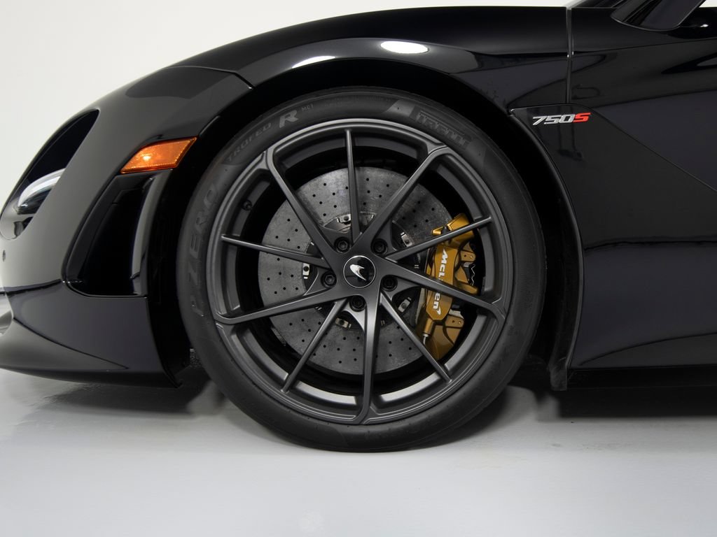 Used 2024 McLaren 750S Spider RWD image 10