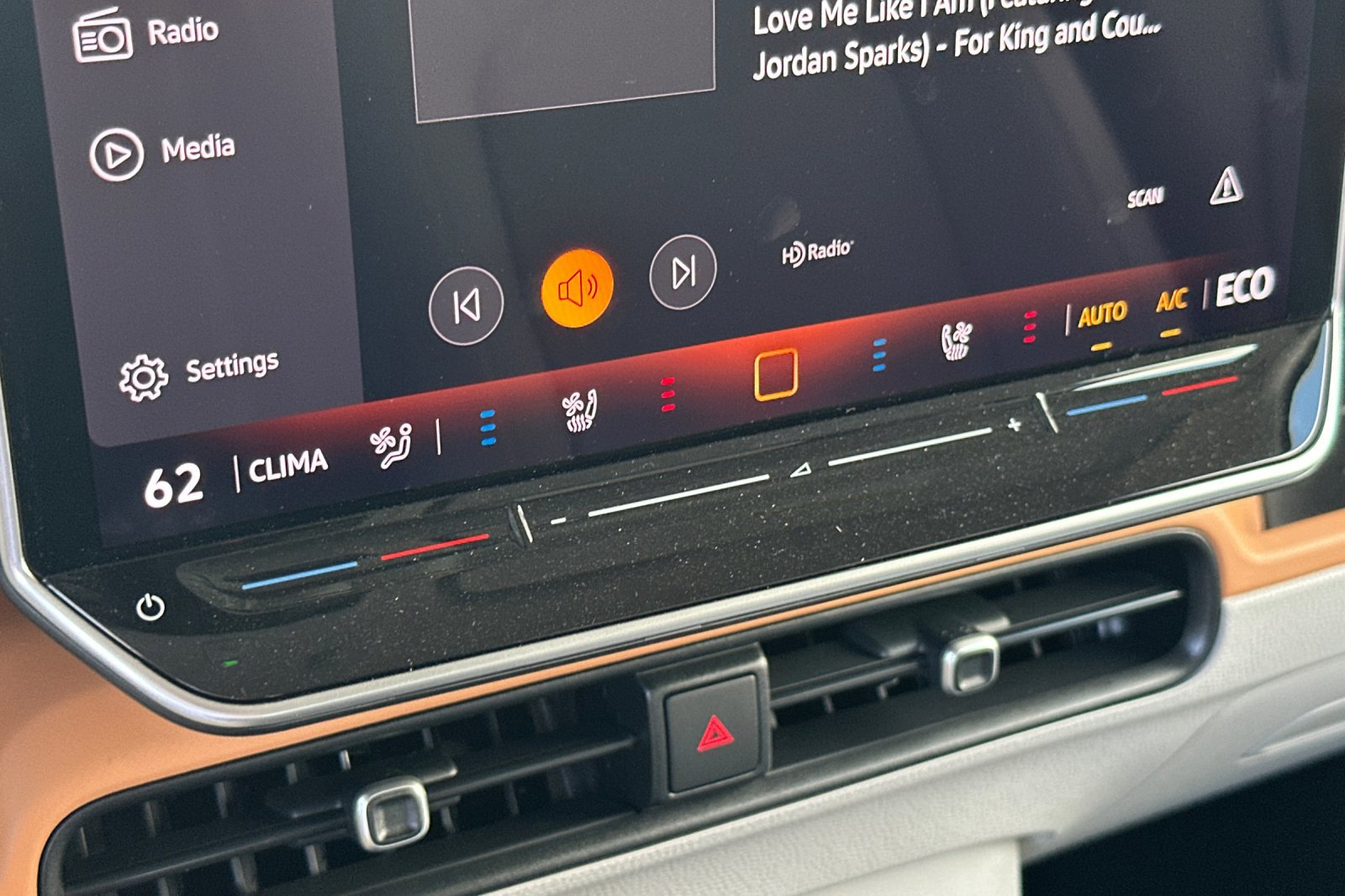 New 2025 Volkswagen ID. Buzz Pro S Plus image 20