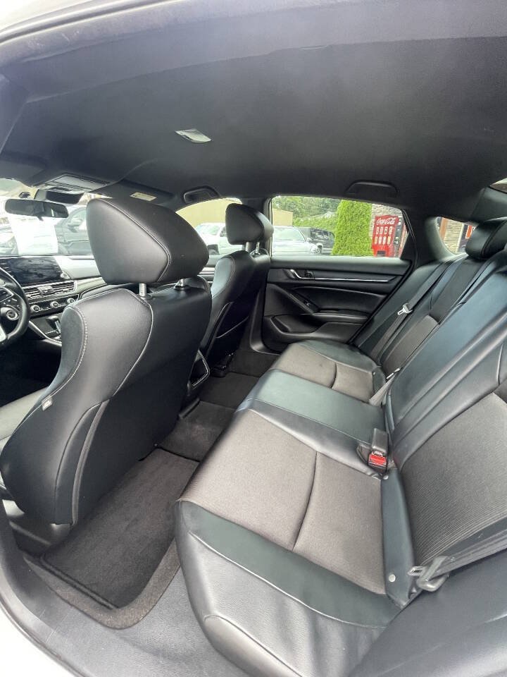 Used 2018 Honda Accord Sport image 13