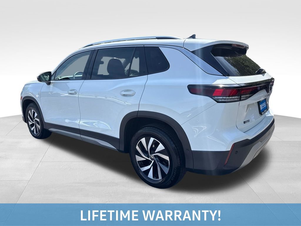 Used 2025 Volkswagen Tiguan S image 4