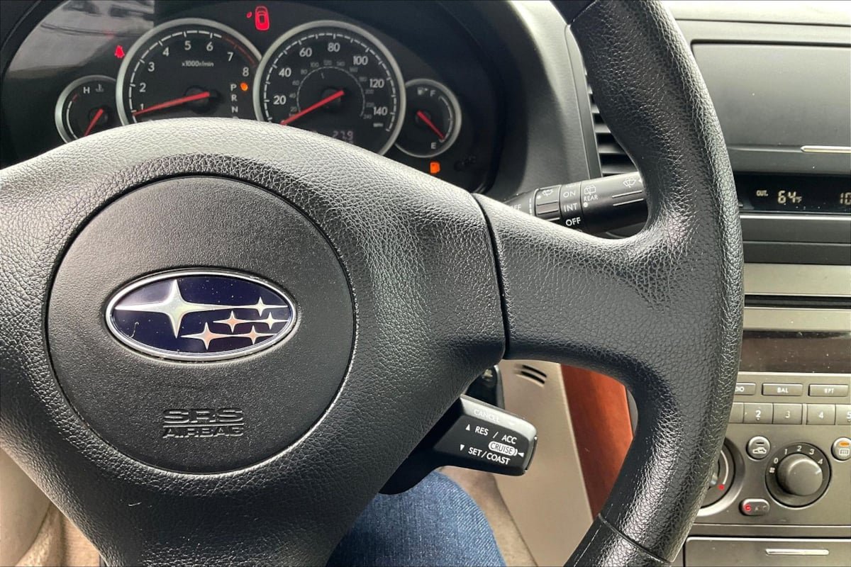 Used 2006 Subaru Outback 2.5i AWD/4WD image 12