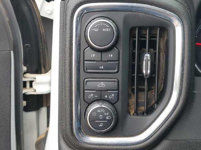 Used 2023 Chevrolet Silverado 2500 LT AWD/4WD image 17