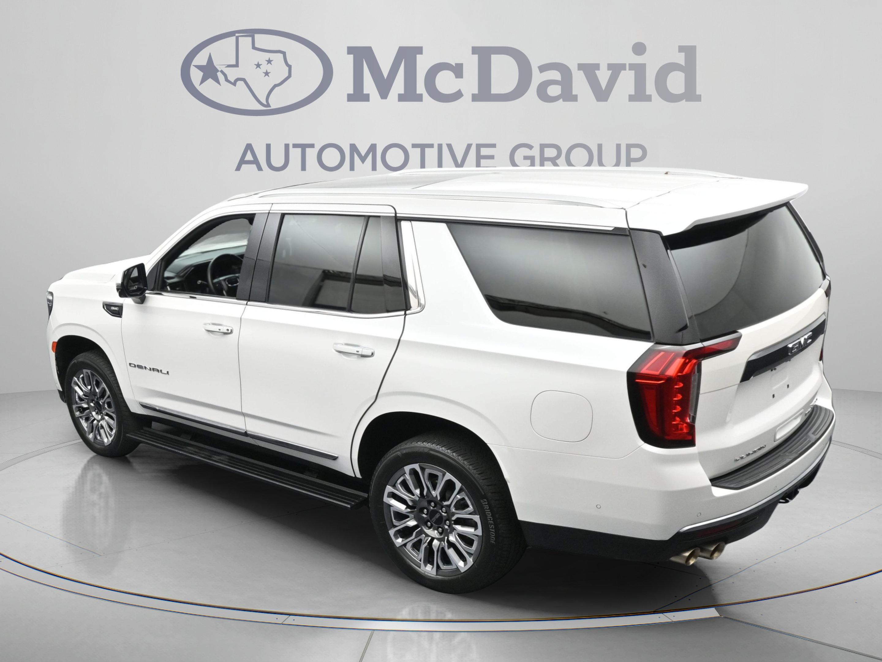 Used 2024 GMC Yukon Denali Ultimate AWD/4WD image 38