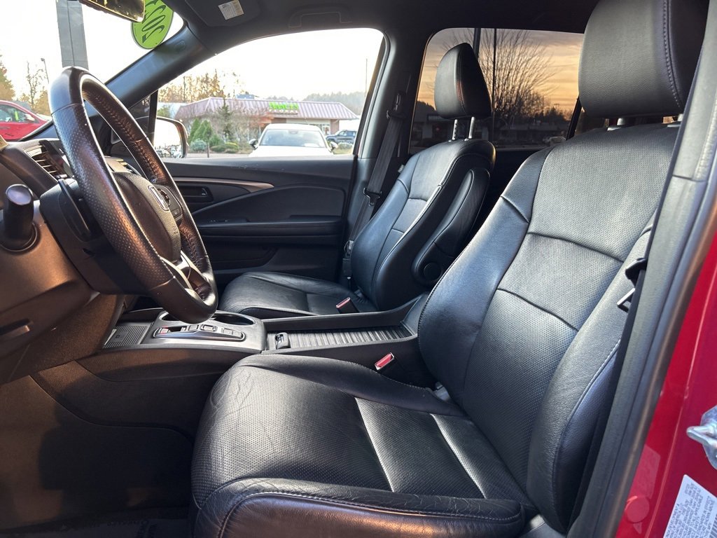 Used 2023 Honda Passport EX-L image 9