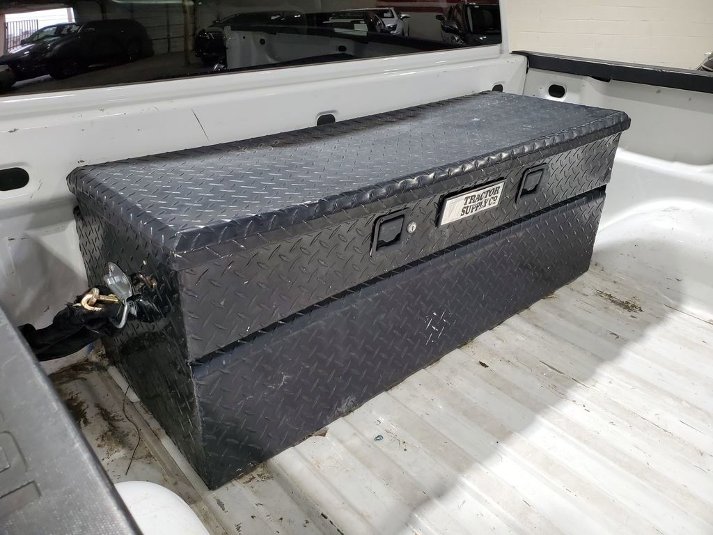 Used 2018 Chevrolet Silverado 1500 Custom w/ Custom Value Package AWD/4WD image 47