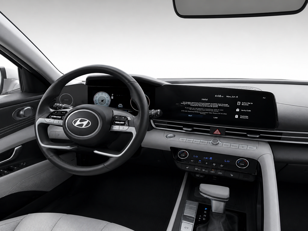 Used 2025 Hyundai Elantra Limited FWD image 15