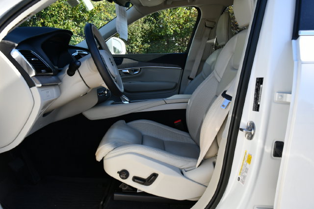 Used 2023 Volvo XC90 B6 Ultimate w/ Protection Package Premier AWD/4WD image 13