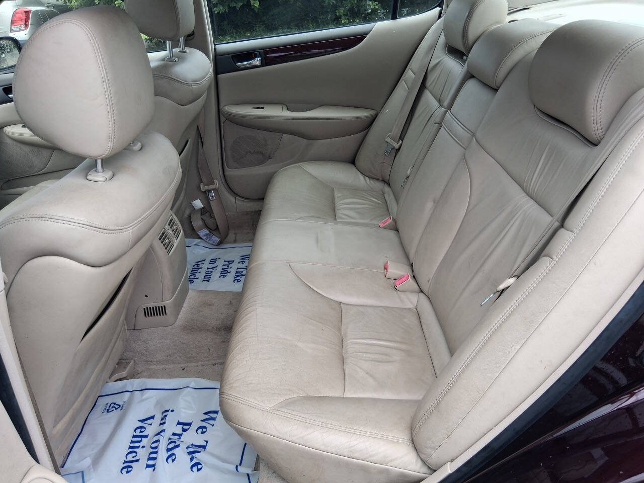 Used 2004 Lexus ES 330 w/ Premium Pkg FWD image 13