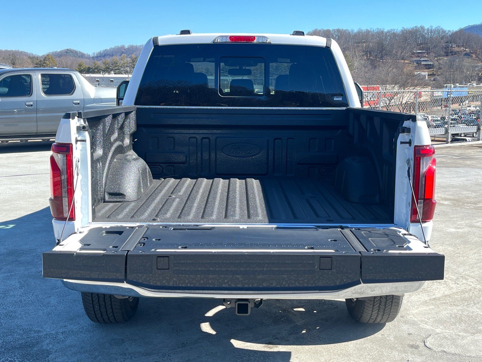 New 2026 Ford F150 Lariat w/ Equipment Group 502A High image 5