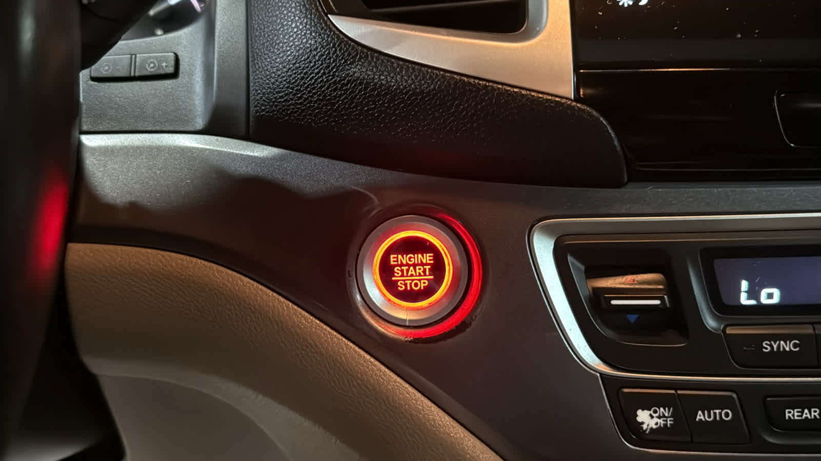 Used 2017 Honda Pilot EX-L image 19